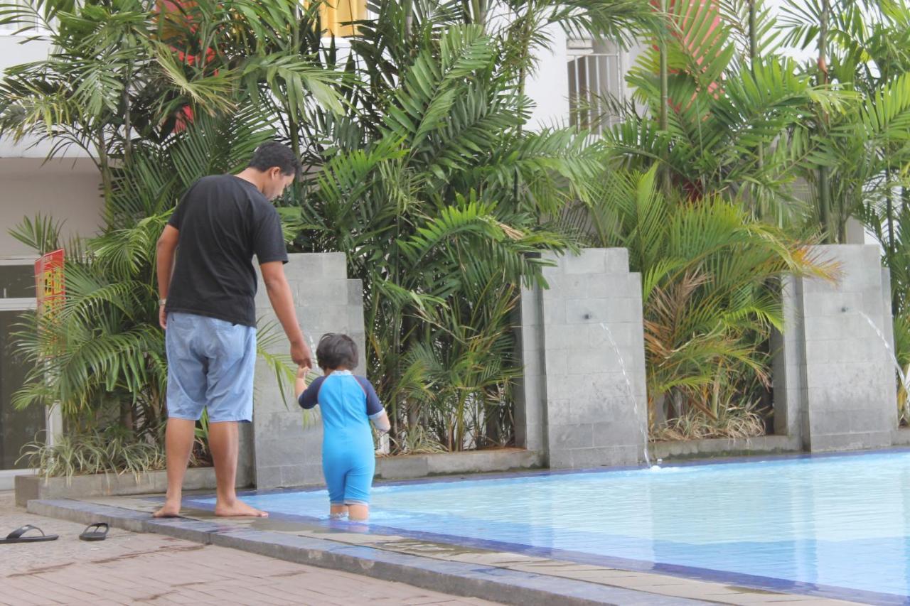 Hotel Gunawangsa Merr Surabaya Kültér fotó