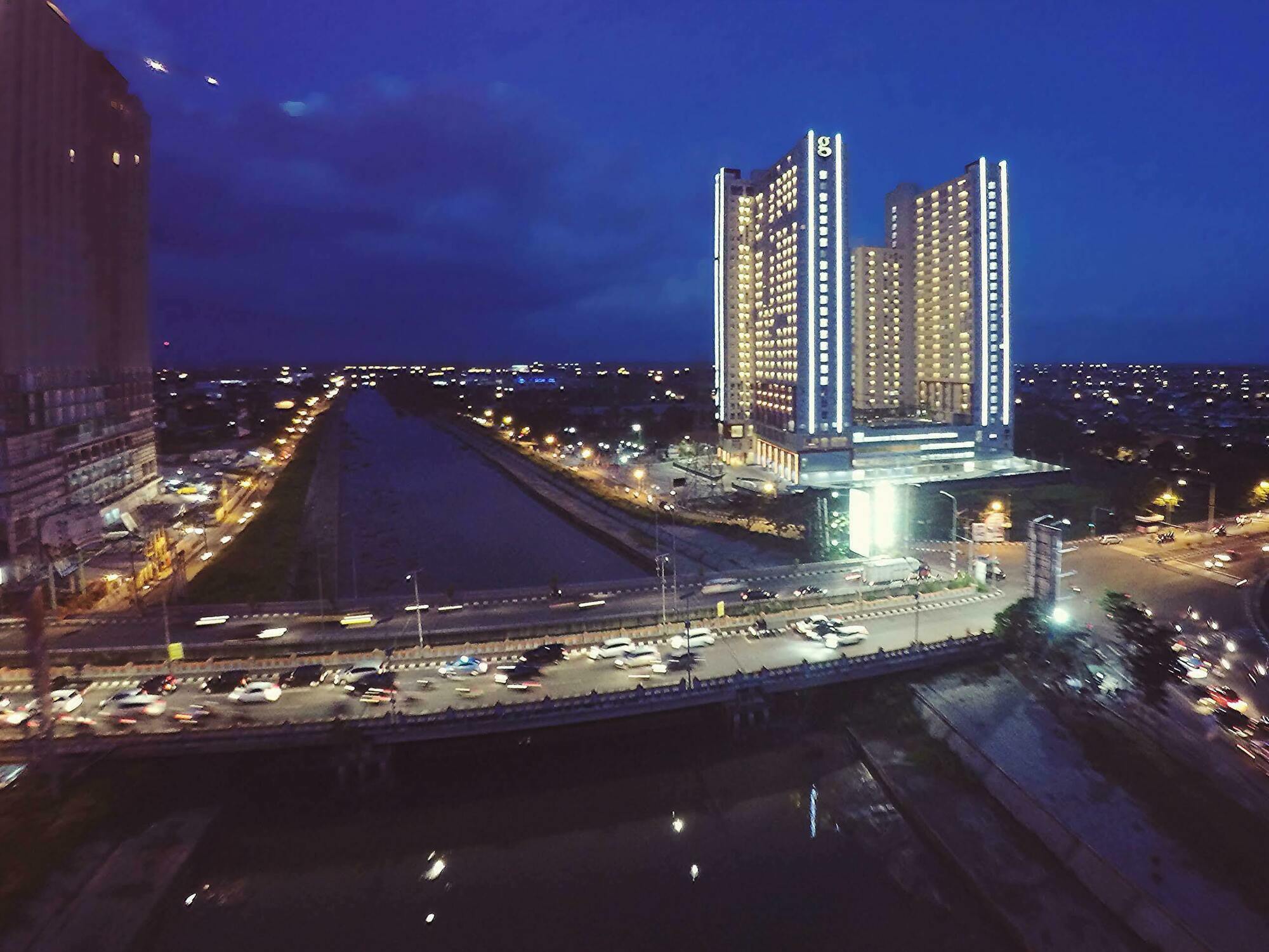 Hotel Gunawangsa Merr Surabaya Kültér fotó